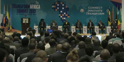 Abakuru b'ibihugu uko ari barindwi bose batumiwe baraza kugira icyo bavuga ku iterambere rya Afurika hifashishijwe ikoranabuhanga.