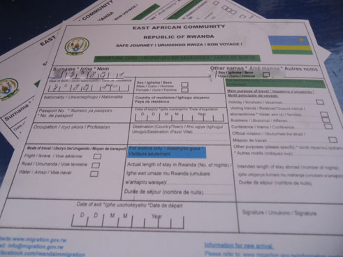 Abayobozi bambukaga umupaka bajya kwiga muri Kongo basabwe kubihagarika.