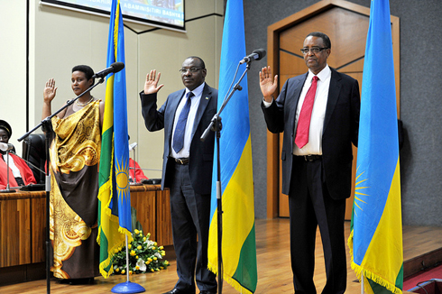 Oda Gasinzigwa, minisitiri ushinzwe Uburinganire n'Iterambere ry'umuryango, Ambasaderi Claver Gatete ushinzwe Imari n'Igenamigambi na Professor Silas Lwakabamba ushinzwe Ibikorwaremezo.