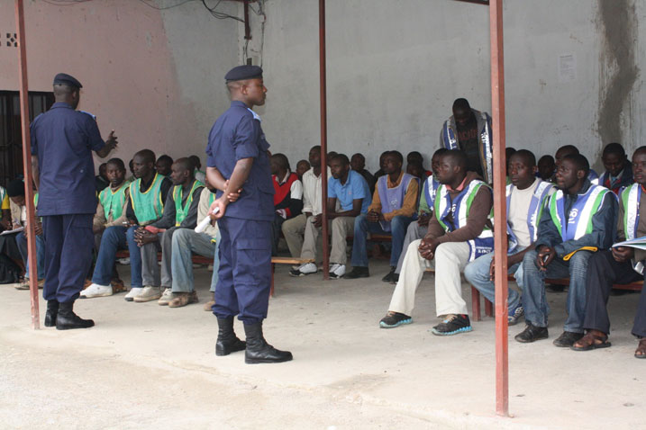 Abamotari bashimira polisi ko ibagira inama mu guca akajagari.