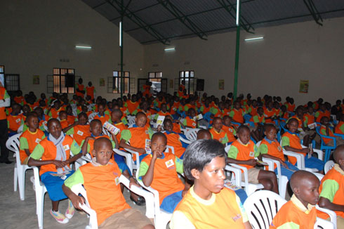 Abana bari benshi bishimiye amarushanwa yo gusoma bahamagawemo.