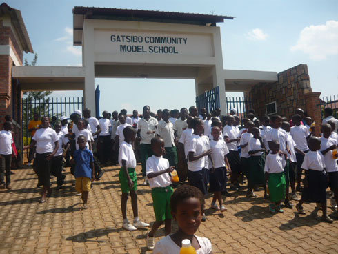 Abana bari bitabiriye umunsi wabo ku bwinshi.