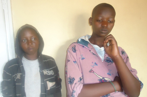 Aba bana bafashe gahunda yo kujya gushaka akazi i Kigali kubera ko mukase yabafataga nabi.