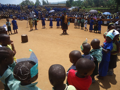 Abana bakoze udukino twashimishije benshi.