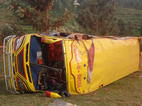 Abantu 55 bakomerekeye mu mpanuka y