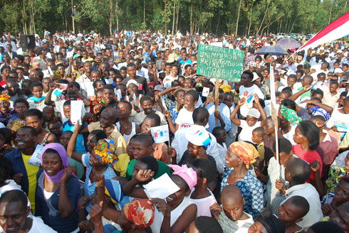 Abantu bari benshi bitabiriye kwamamaza abakandida-depite ba FPR-Inkotanyi.