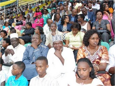 Abanyamadini batandukanye bitabiriye igiterane cyo gushima Imana.