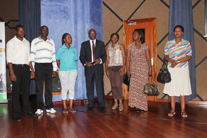 Abanyamahirwe batomboye imbona nkubone bahita bagana RRA bahabwa ibihembo byabo.