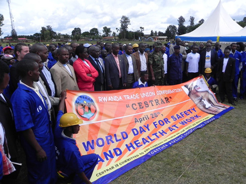 Abubatsi bubumbiye mu ihuriro STECOMA bafata ifoto y