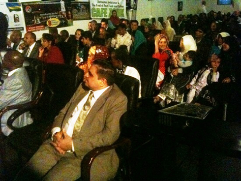 Abanyapakistani bari bitabiriye ibirori, bari kumva byendagusetsa babwirwaga.