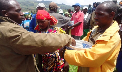 Abanyaruhunde bakusanyije arenga ibihumbi 200 mu rwego rwo guteza imbere uburezi bw