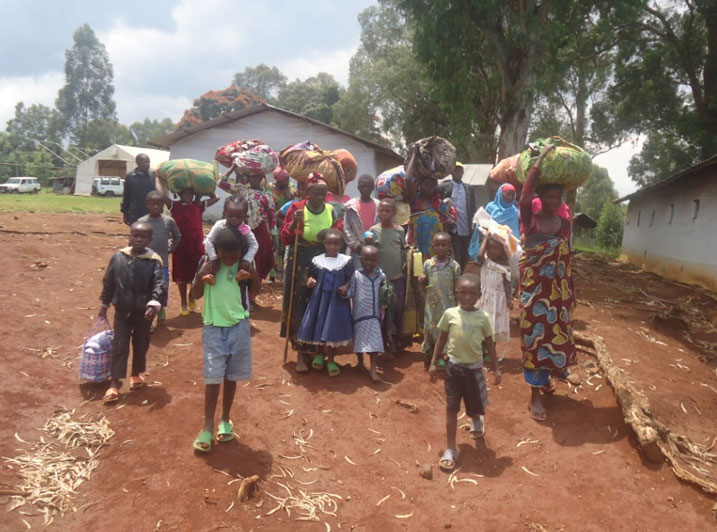 Abanyarwanda batahutse barishimira urugwiro bakiranywe.