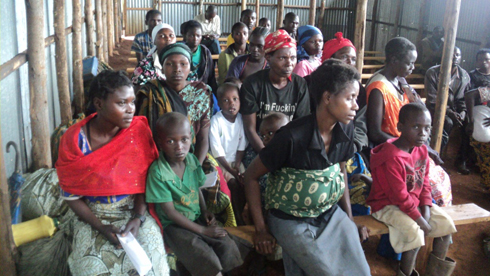 Abanyarwanda batahutse bari kubwibwa aho igihugu kigeze. 