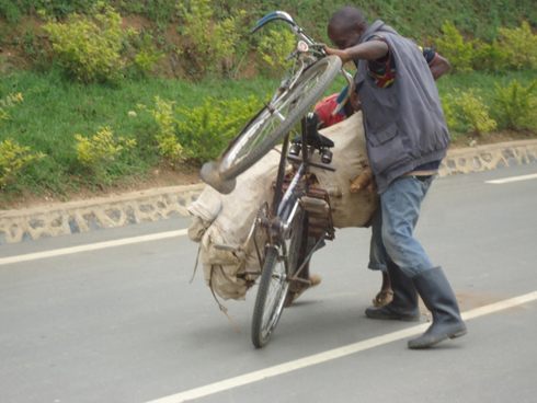 Abanyegare bavuga ko bahohoterwa. Ngo buri uko bagonzwe siko baba bari mu makosa.