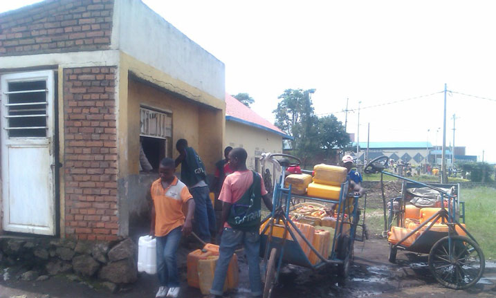 Abanyekongo baza kuvoma mu Rwanda bitwaje utugare tw