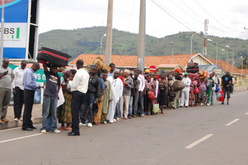 Abanyecongo bari bahungiye mu Rwanda bagarutse mu byabo nyuma y