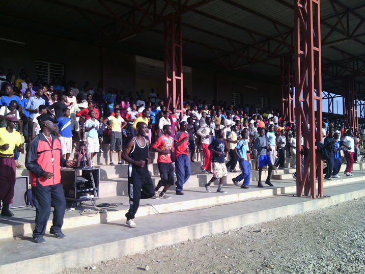 Abanyeshuri bo mu mashuri yisumbuye basabwe kugera ikirenge mu cy