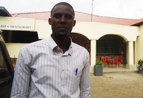 Komezusenge Daniel akuriye ihuriro ry'abanyeshuri bo mu mashuri makuru na Kaminuza FAGER.