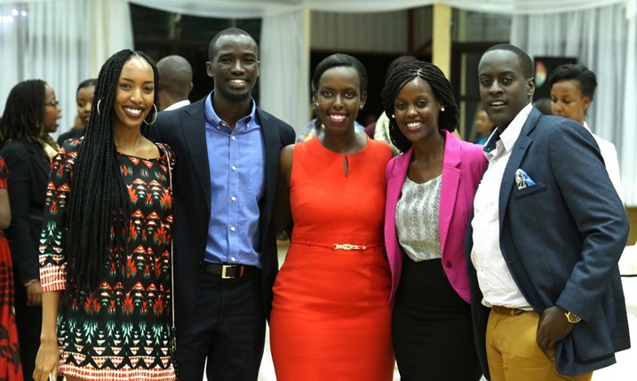 Abanyeshuri batangaza ko bagiranye ibihe byiza mu myaka itandukanye babanyemo.