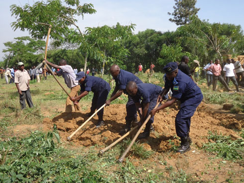 Abapolisi bifatanya n