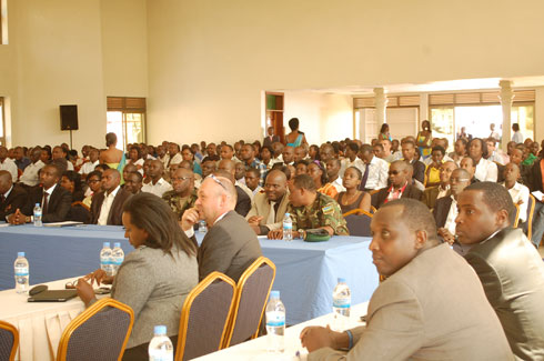 Umuhango wo kwizihiza umunsi mpuzamahanga wo kurengera ibidukikije witabiriwe n'abantu benshi batandukanye.