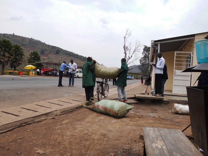 Abari muri koperative baba bakora nta kibazo.