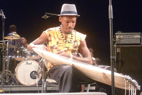 Abo ni abahanzi bagize itsinda 