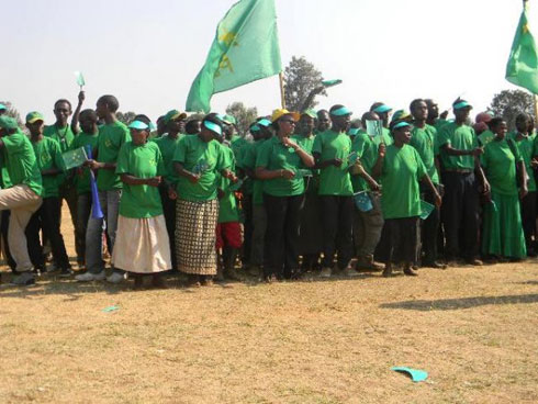 Abarwanashyaka ba PL bari benshi.