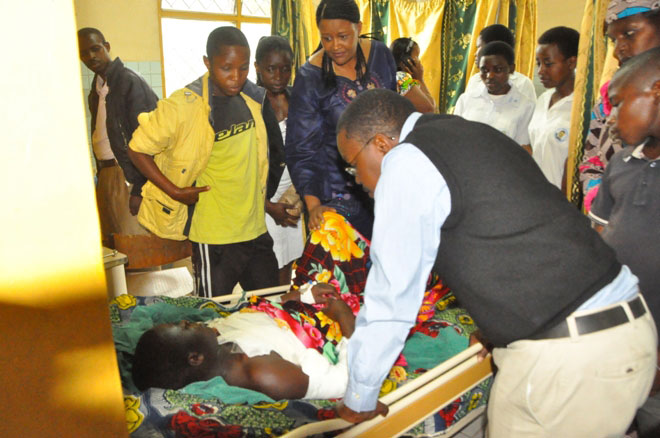 Abarwayi batarabasha kubyuka nabo baraganirijwe.