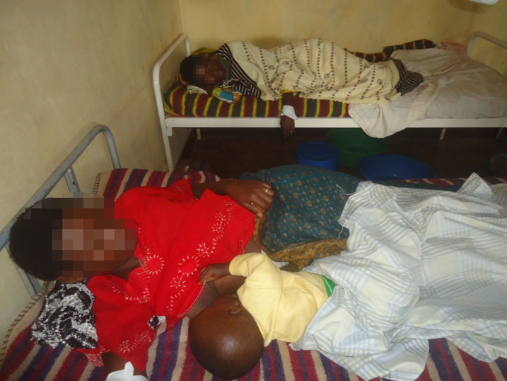 Bamwe mu barwayi bari mu kigo nderabuzima cya Mibirizi bazize umutobe bicyekwa ko wahumanyijwe.