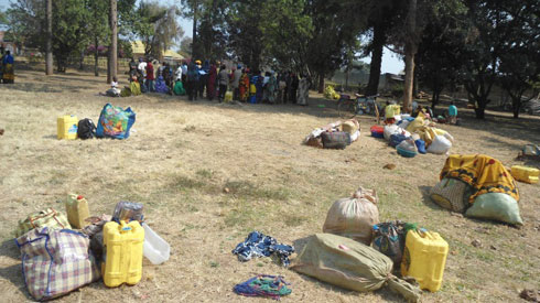 Abanyarwanda birukanwe mu Burundi bibaruza ku mirenge binjiriyemo mu karere ka Gisagara.