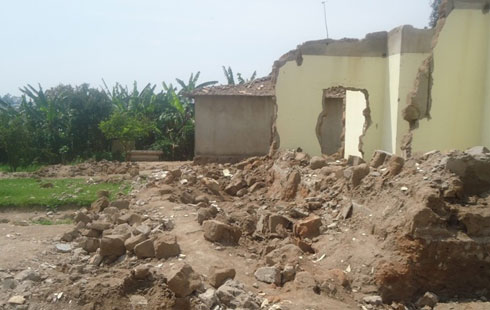 Abaturage batangiye kwimurwa ahazubakwa gare.