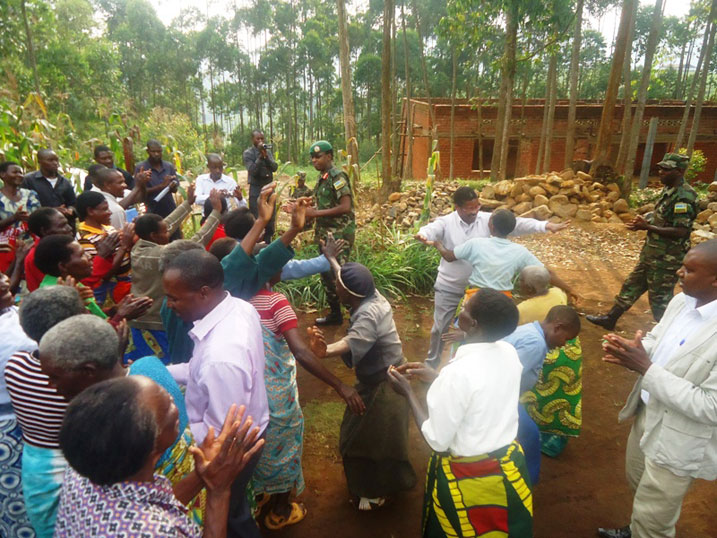 Abaturage bishimiye iyubakwa ry