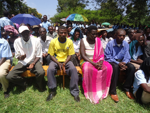 Abaturage barasabwa gufatanya n