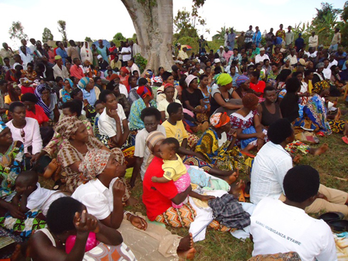 Abaturage barenga 300 bitabiriye inyigisho zo kurwanya ibiyobyabwenge zatanzwe n