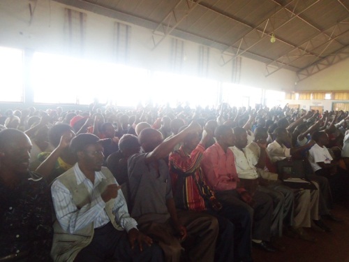 Abaturage bitabiriye ari benshi.