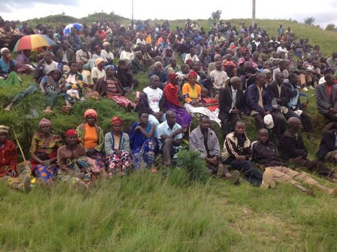 Abaturage bitabiriye ibiganiro.