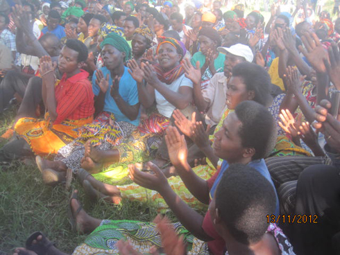 Abaturage bo mu kagari ka Kazizi ho mu murenge wa Nyamugari hamwe n