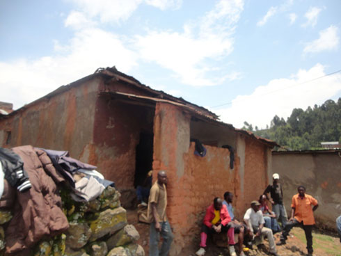 Abatuye muri iyi nzu bemeza ko itajyanye n