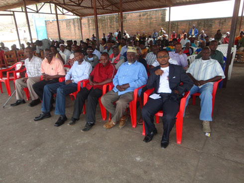 Abatuye umudugudu wa Gikwege mu muhango wo kwizihiza umunsi mukuru wo kwibohora.