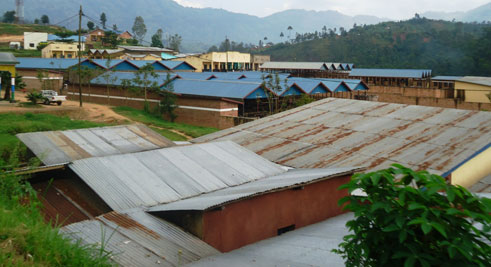 Abatuye uyu mujyi barinubira ko ibura ry