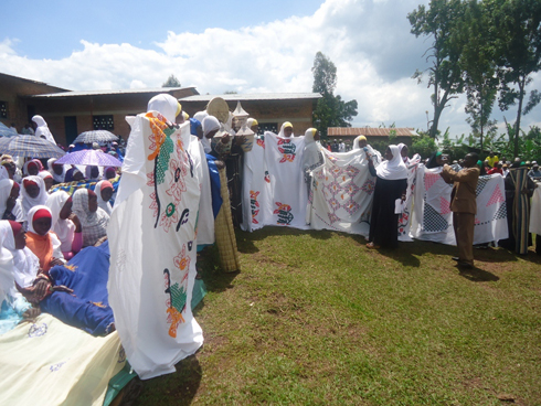 Abayisilamukazi ba Ngoma bamurika ibikorwa byabo.