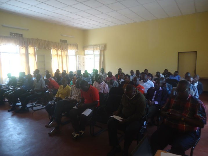 Abayobozi b'imirenge barasabwa kuba maso ku Banyekongo baza guhiga mu Rwanda.