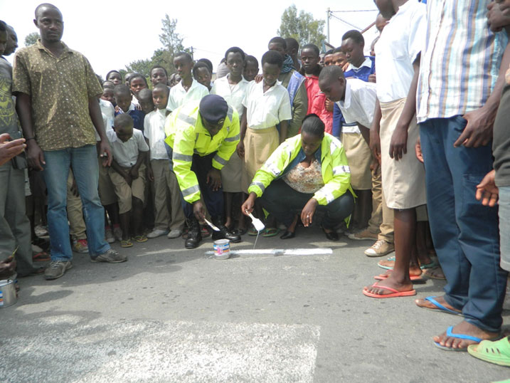 Abayobozi basibura inzira y