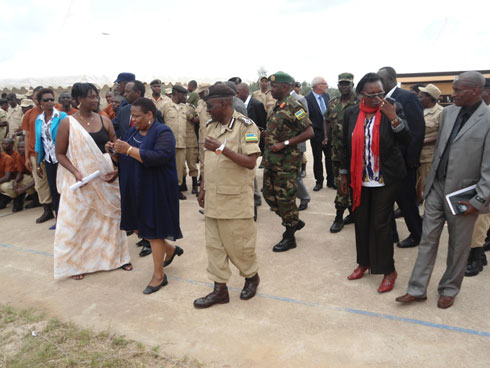 Abayobozi mu nzego zitandukanye bari bitabiriye ibyo birori byo gusoza ayo masomo.