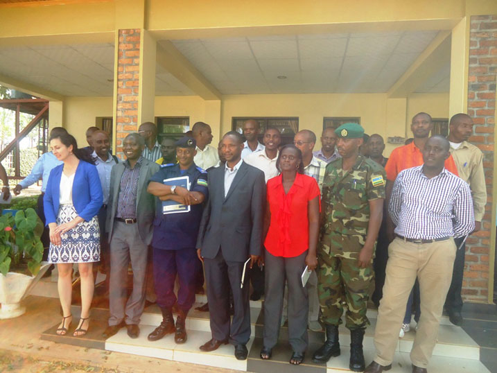 Abayobozi mu nzego zitandukanye zo mu karere ka Rwamagana bitabiriye ibiganiro ku byagezweho n'umushinga "MenCare+ Bandebereho".