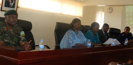 Abayobozi mu nzego zose biyemeje gufasha abaziyamamaza no kugenzura ko bazakurikiza amategeko.