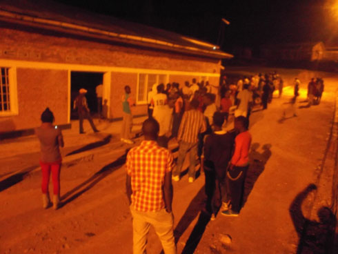 Abitabiriye igitaramo bahise bitahira bagenda bababaye.