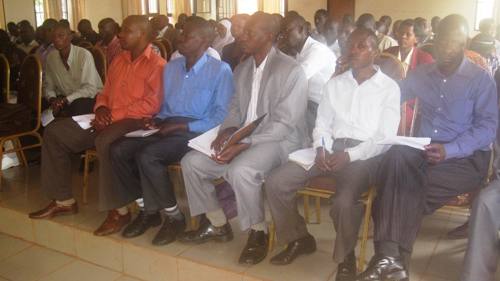 Bamwe mu bitabiriye inama baturutse mu bigo by'imari bikorera mu karere n'abayobozi bo ku nzego z'ibanze.