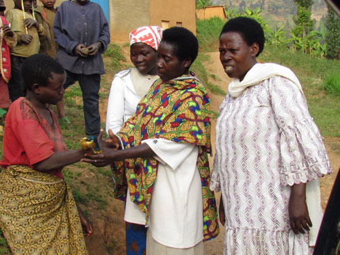 Abo mu muryango we batangajwe no kongera kumubona akiri muzima.